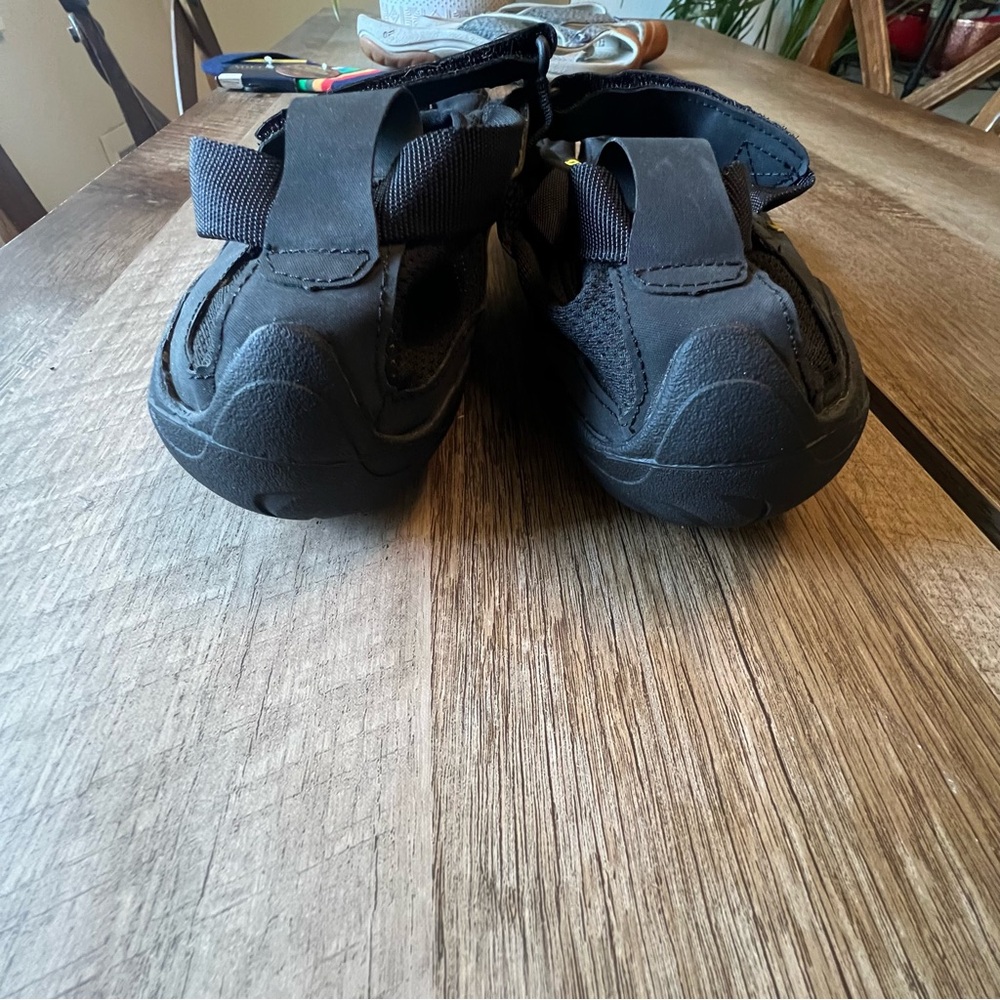 Vibram Black FiveFingers Shoes KSO New - Picture 8 of 9